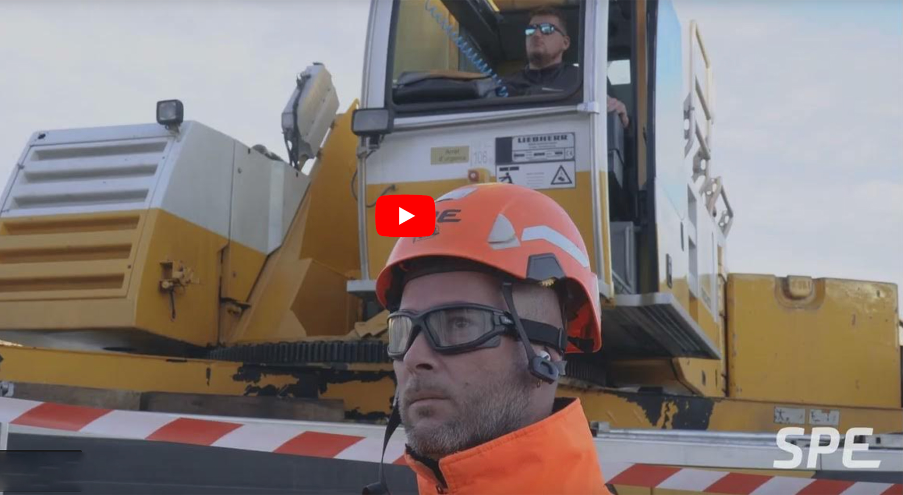 Montage grue LIEBHERR à Marseille